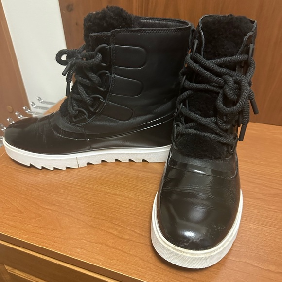 Sorel black waterproof boots - Picture 4 of 6